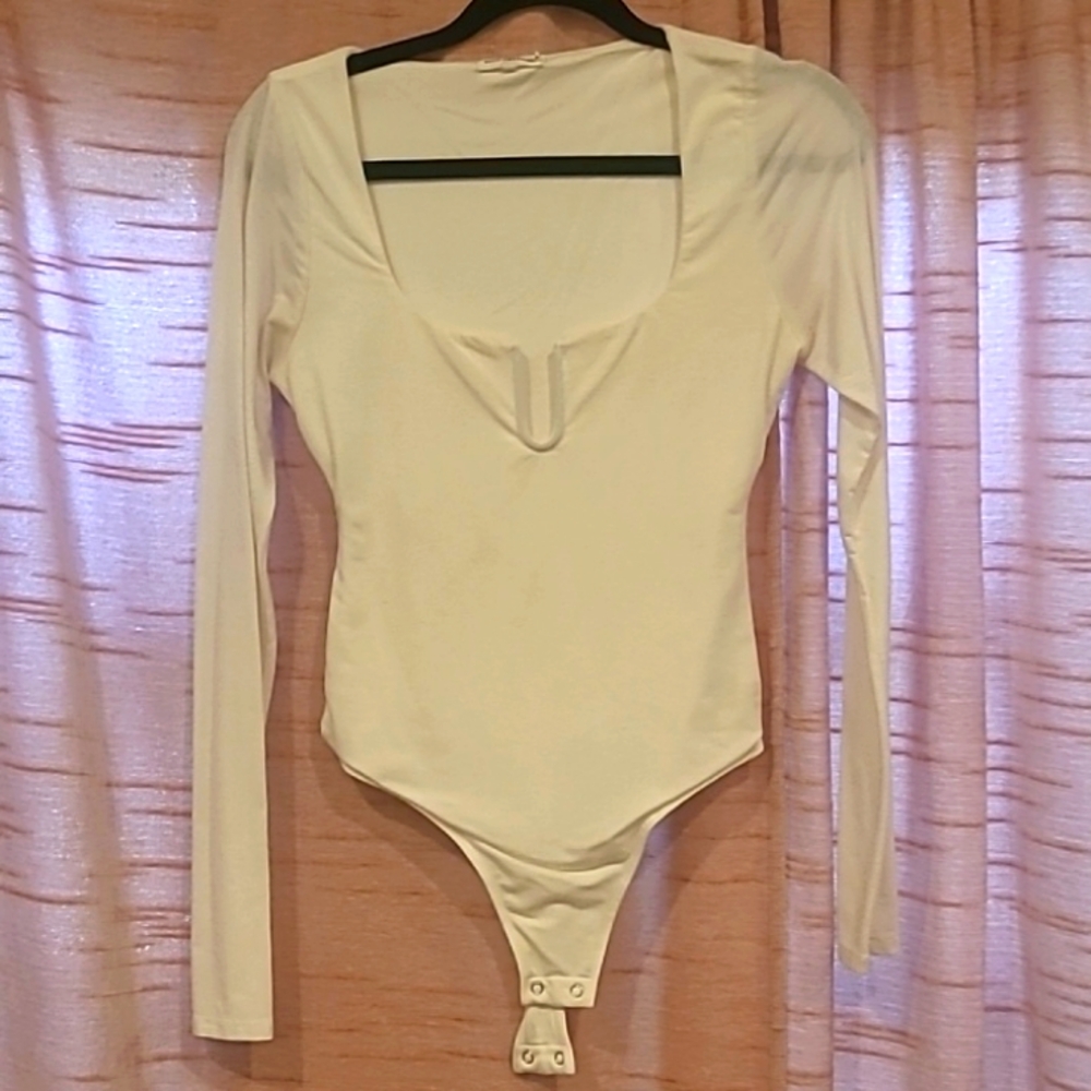 Good American  ivory long sleeve bodysuit sz1